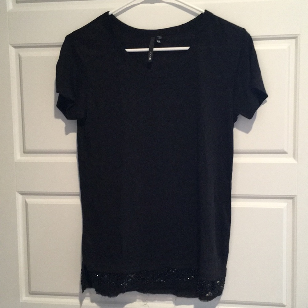Joe’s linen T with beads on the bottom